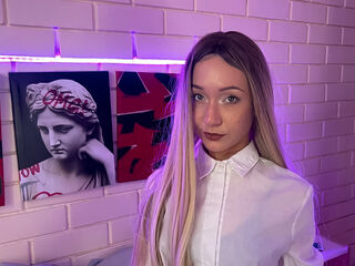 beautiful webcam girl LisaSchneider