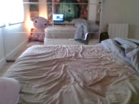 Soy una chica muy sexual y estoy deseando que me pidáis por privado vuestras fantasías más locas, también tengo disponible el envío de ropa interior usada.