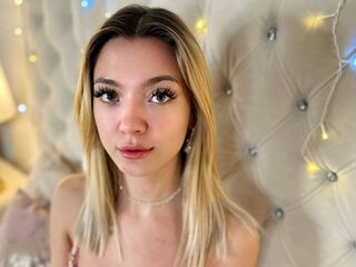 webcam bitch chatroom AmandaHarris
