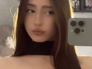 sexy webcamgirl picture BellaJersiquins