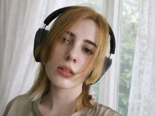 naked webcamgirl CarlHanchett