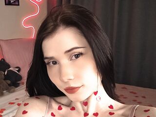 topless cam girl CleoHighes