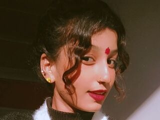 beautiful webcam girl DiaQuin