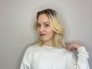 hot girl cam LynGoodhart