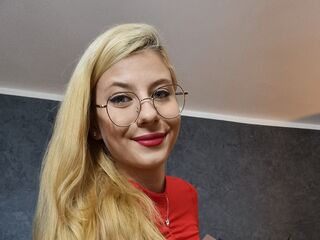 girl naked MarryMenedez