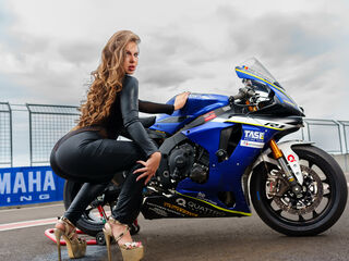 shower livecam Nicole