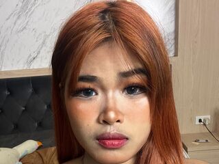 masturbating webcamgirl ThaiiTwix