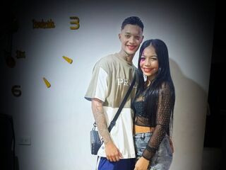 naked cam couple masturbating with dildo YuleimysAndAlex