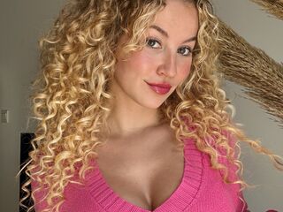 golden shower cam KarolinaRomero