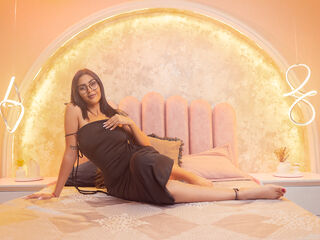 sexy cam girl AishaCarpenter