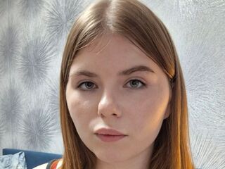 girl chatroom AliaFerrarini