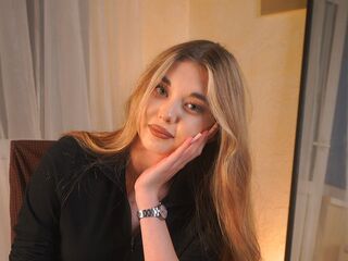 mastubating web cam girl AlonaYouell