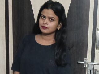 masturbating webcam girl AlshifaKhan