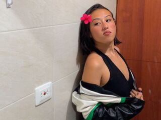 girl topless AndreaTapiero