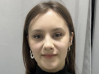 live cam chat BattyDrake