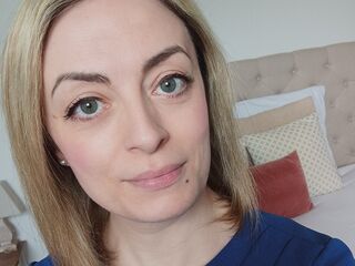 girl BiancaLuxe