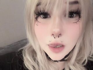 cam whore BillyeRom
