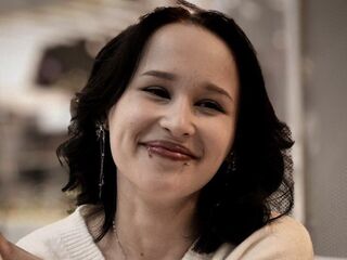 camgirl playing with sextoy BrandieOcasio