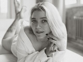 fingering BreanaAlosta