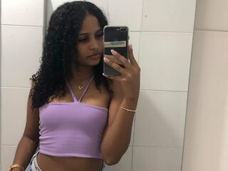 naked webcam girl CamilaHank