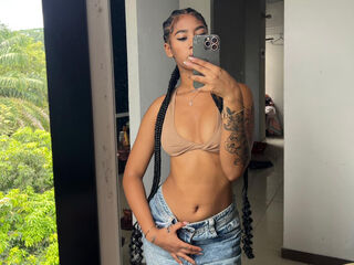 webcam striptease show CarolineCartson