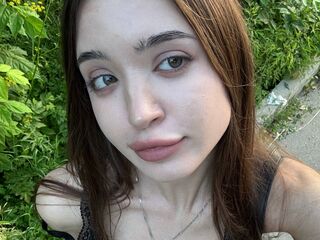 adult cam ChandraHankin
