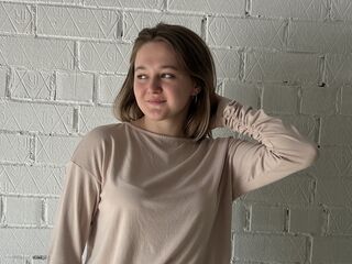 live video chat ChristiaBenoy