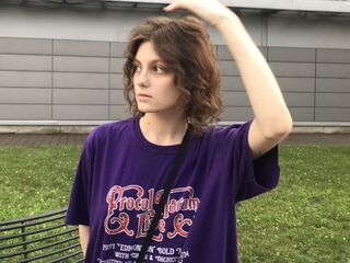 topless webcamgirl CorinneKeidong