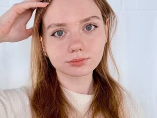 live cam girl CreolaMarn