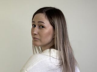 camgirl playing with vibrator DaphneBoyter