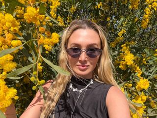 porn webcam picture DelaineClowerd