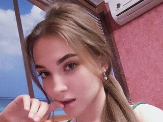 nude webcam girl ElwynaCroston