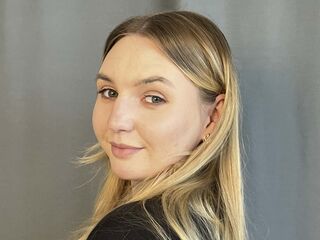 chat room webcam photo FloraBrenden