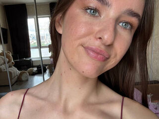 hot cam show GingerWareham