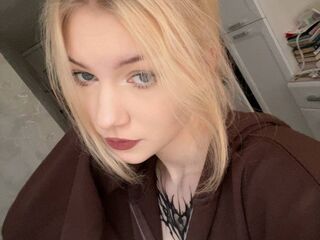 cam girl playing with sextoy HellenHornny