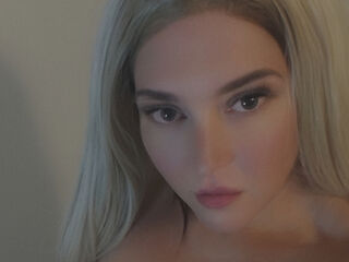 girl cam free HollyComming