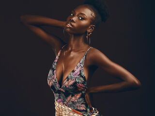 webcam babe chatroom IssaJenner