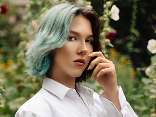 camgirl shaving pussy JessieLee