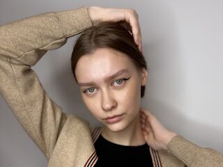 girl shaving pussy JonnieHillen