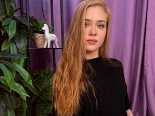 webcamgirl chatroom JuliMiu