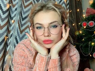 cam girl playing with sextoy JuliaBarker