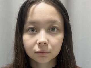 girl topless chat JuliaSwivey