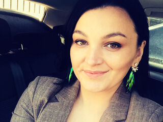 adult liveshow KairaHelena