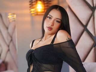 camwhore shaved pussy KaisaCurt