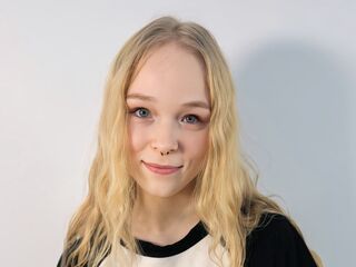 free chat KamiMellema