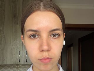 beautiful webcam girl KeiraWilby