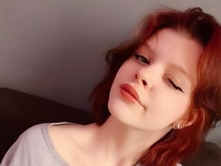 fingering camslut KiraCurt