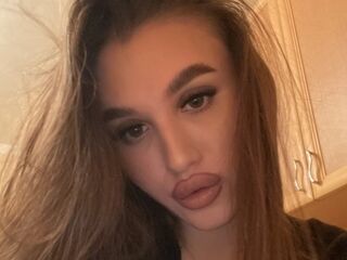 webcam girl chatroom KyraVictorine