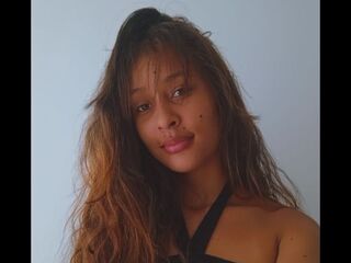 camslut topless LadySuescun