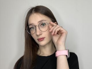 masturbating webcam girl LatriciaSuet